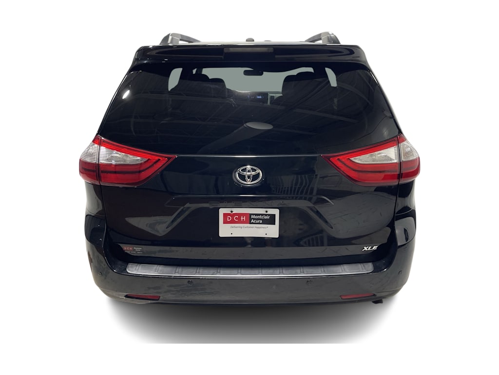 Thumbnail: 2015 Toyota Sienna - 5