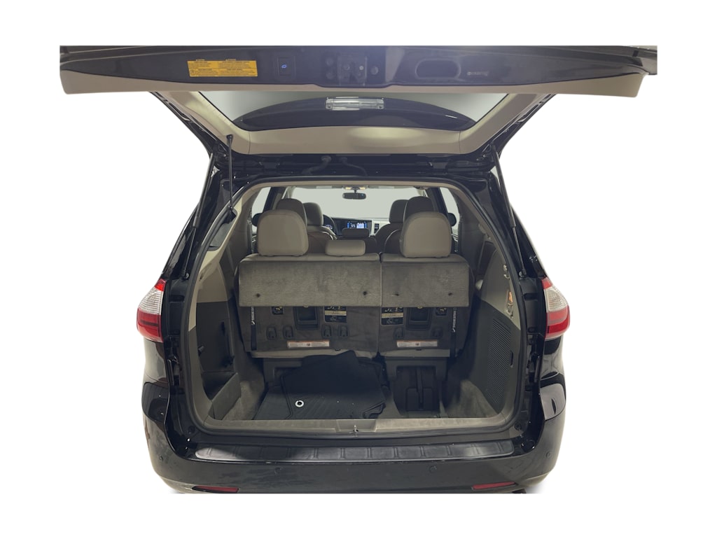 Thumbnail: 2015 Toyota Sienna - 16