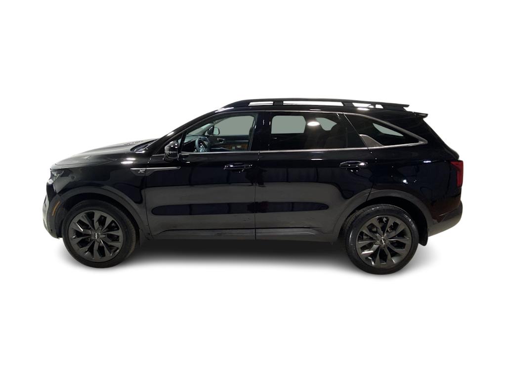 Thumbnail: 2022 Kia Sorento - 3