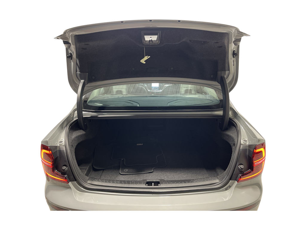 Thumbnail: 2024 Volvo S60 - 15
