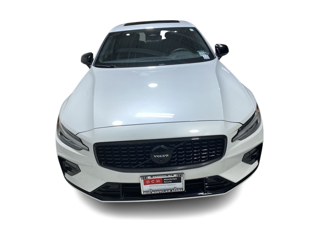 Thumbnail: 2023 Volvo S60 - 6