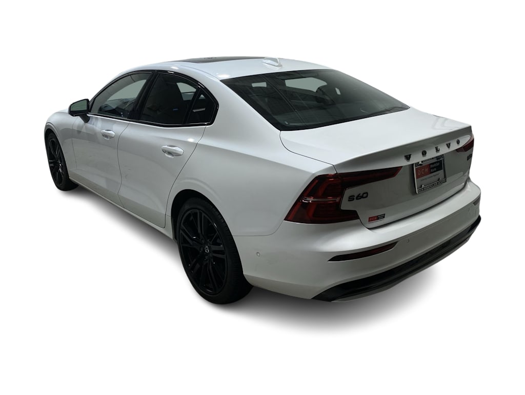 Thumbnail: 2023 Volvo S60 - 4