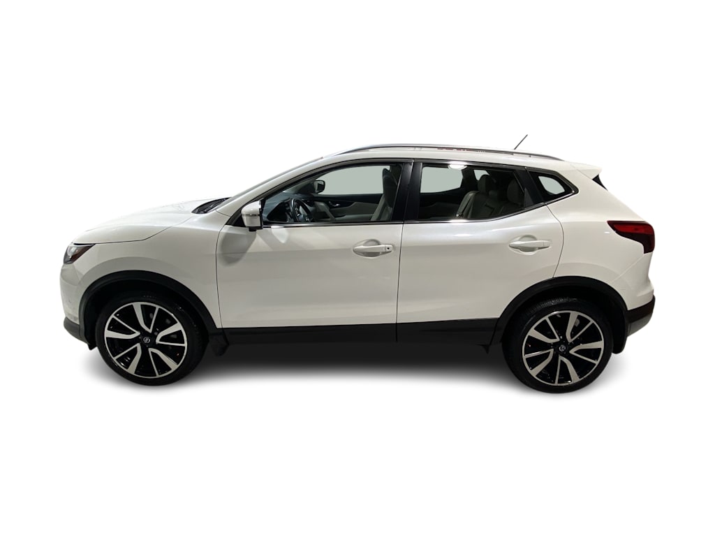 Thumbnail: 2019 Nissan Rogue Sport - 3