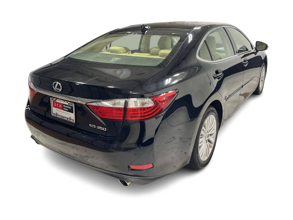 Thumbnail: 2015 Lexus ES - 26