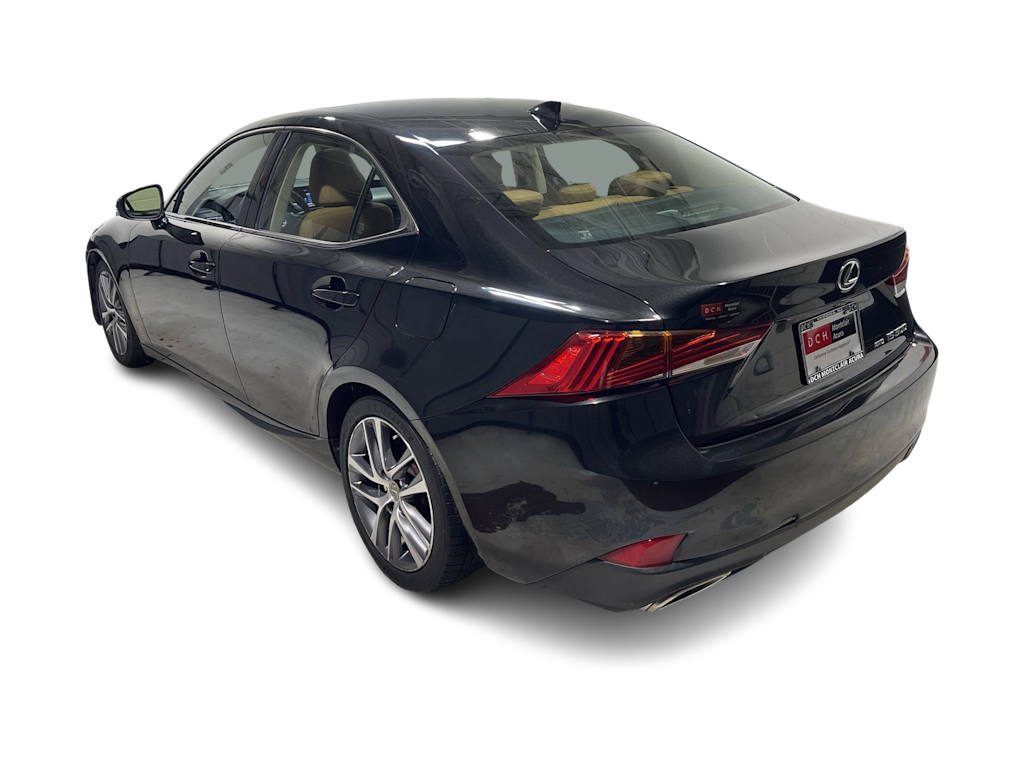 Thumbnail: 2019 Lexus IS - 4