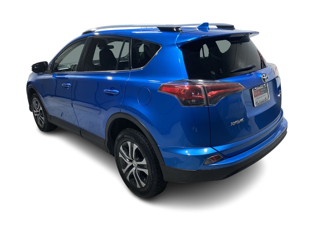 Thumbnail: 2018 Toyota RAV4 - 4