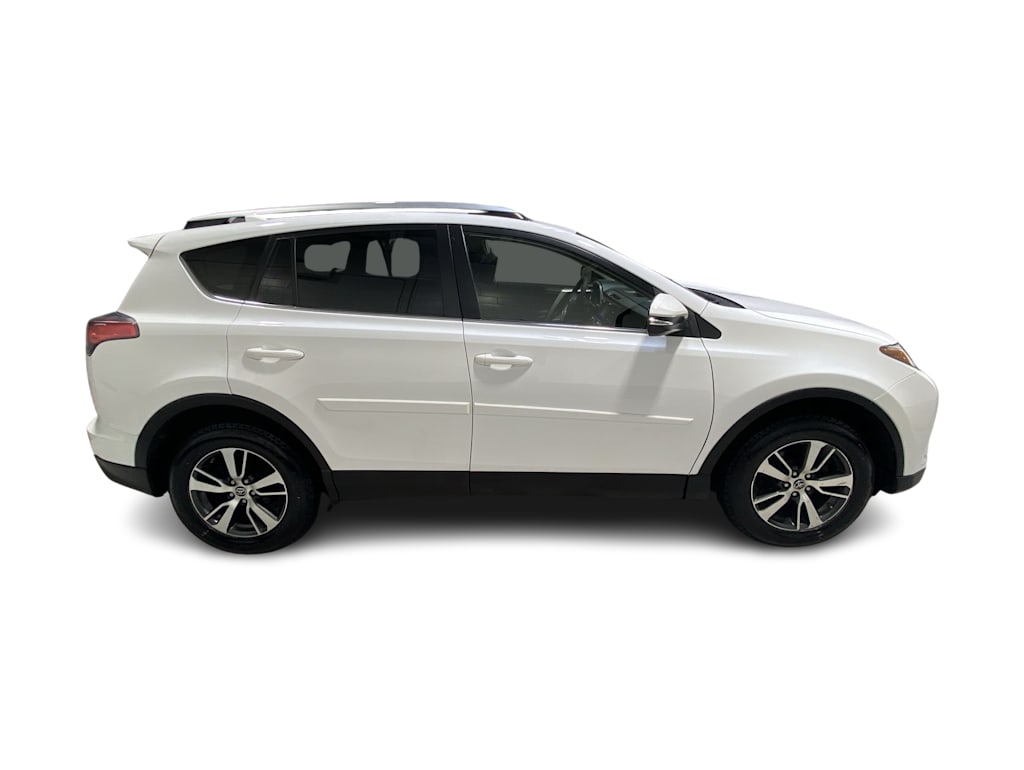 Thumbnail: 2018 Toyota RAV4 - 27