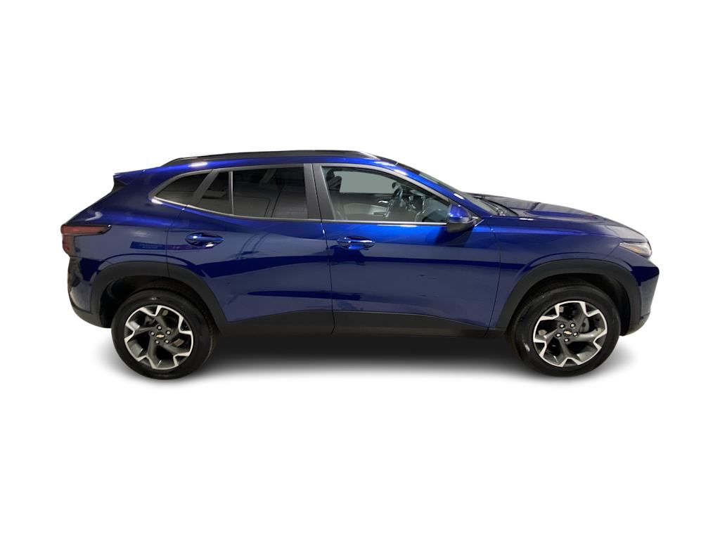 Thumbnail: 2024 Chevrolet Trax - 27
