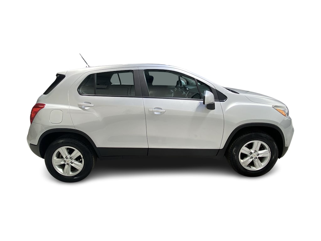 Thumbnail: 2018 Chevrolet Trax - 27