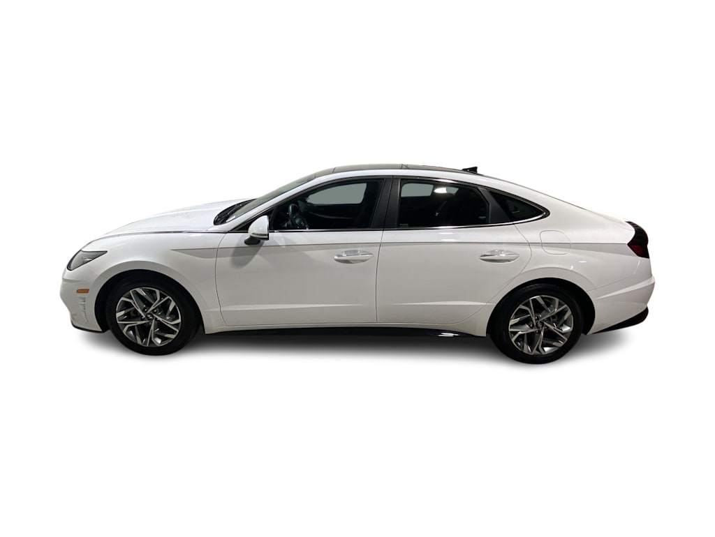 Thumbnail: 2023 Hyundai Sonata - 3