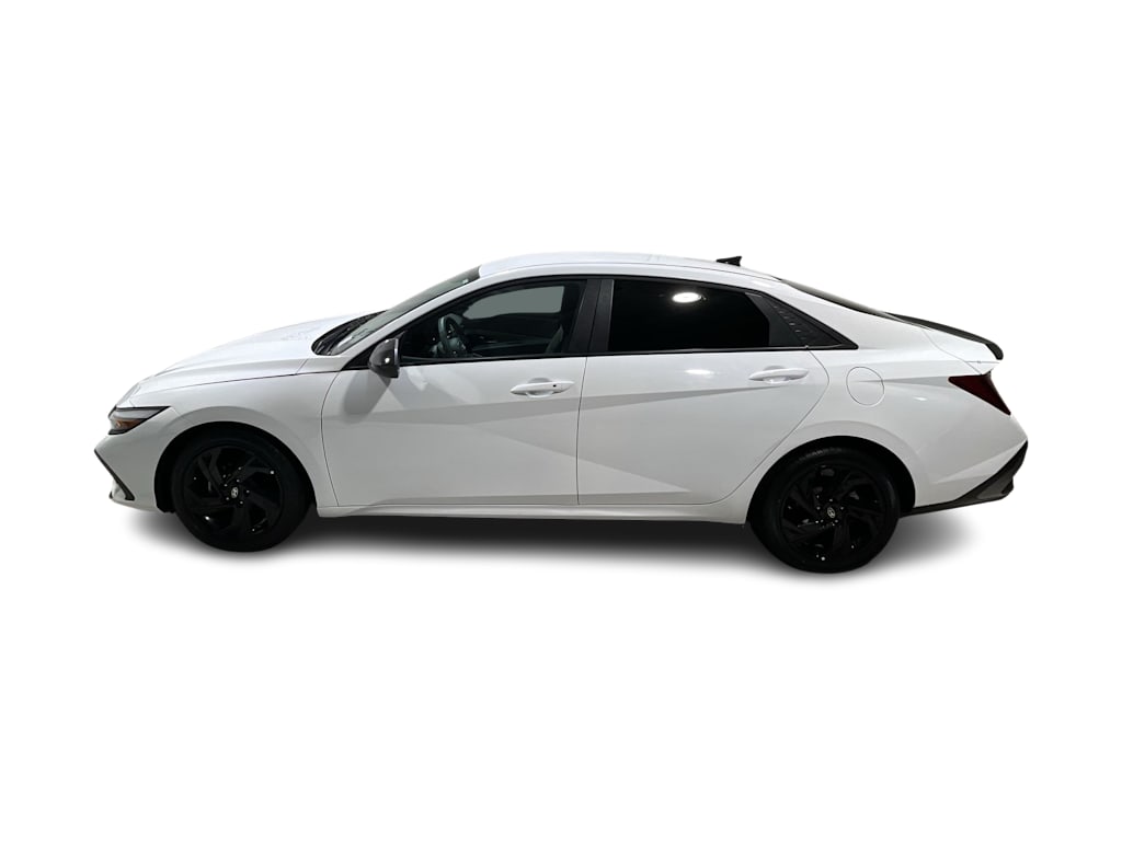 Thumbnail: 2026 Hyundai Elantra - 3