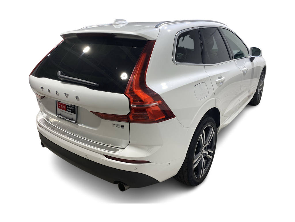 Thumbnail: 2019 Volvo XC60 - 25