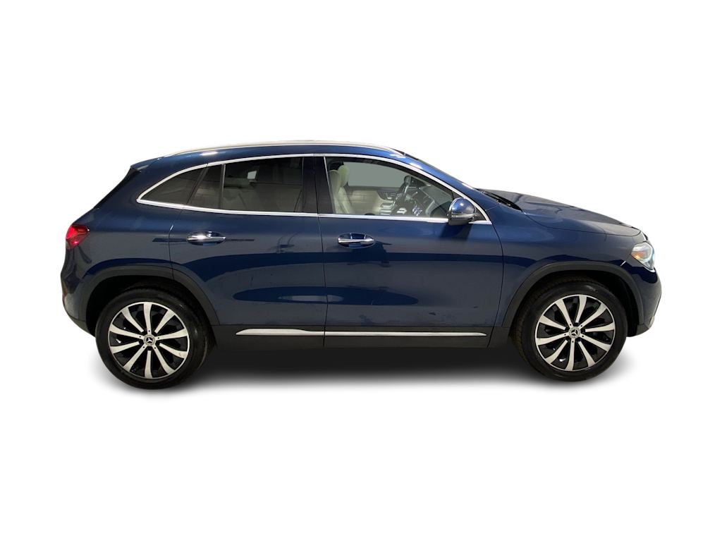 Thumbnail: 2021 Mercedes-Benz GLA - 25
