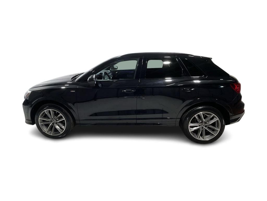 Thumbnail: 2022 Audi Q3 - 3