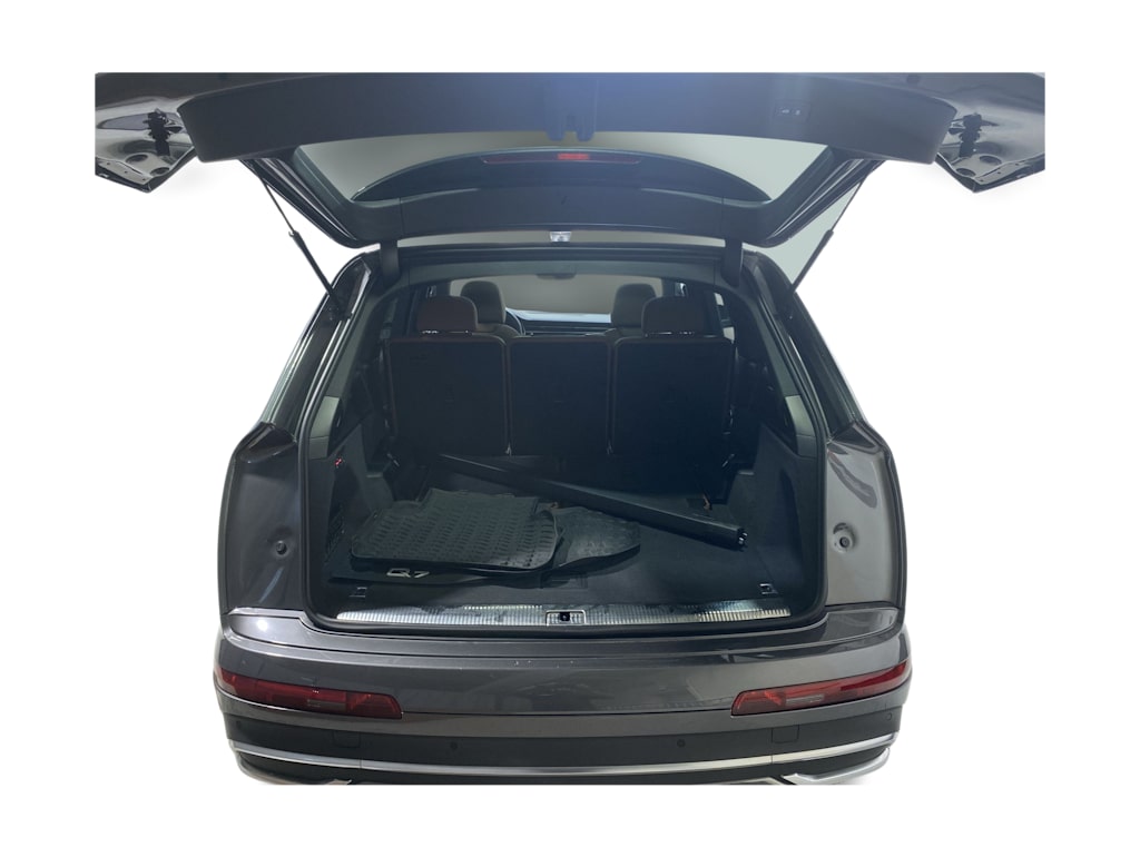 Thumbnail: 2021 Audi Q7 - 16