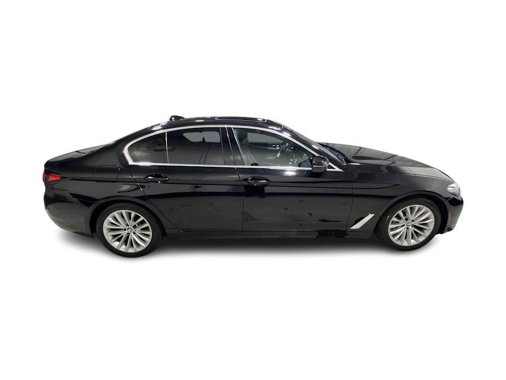 Thumbnail: 2021 BMW 5 Series - 27