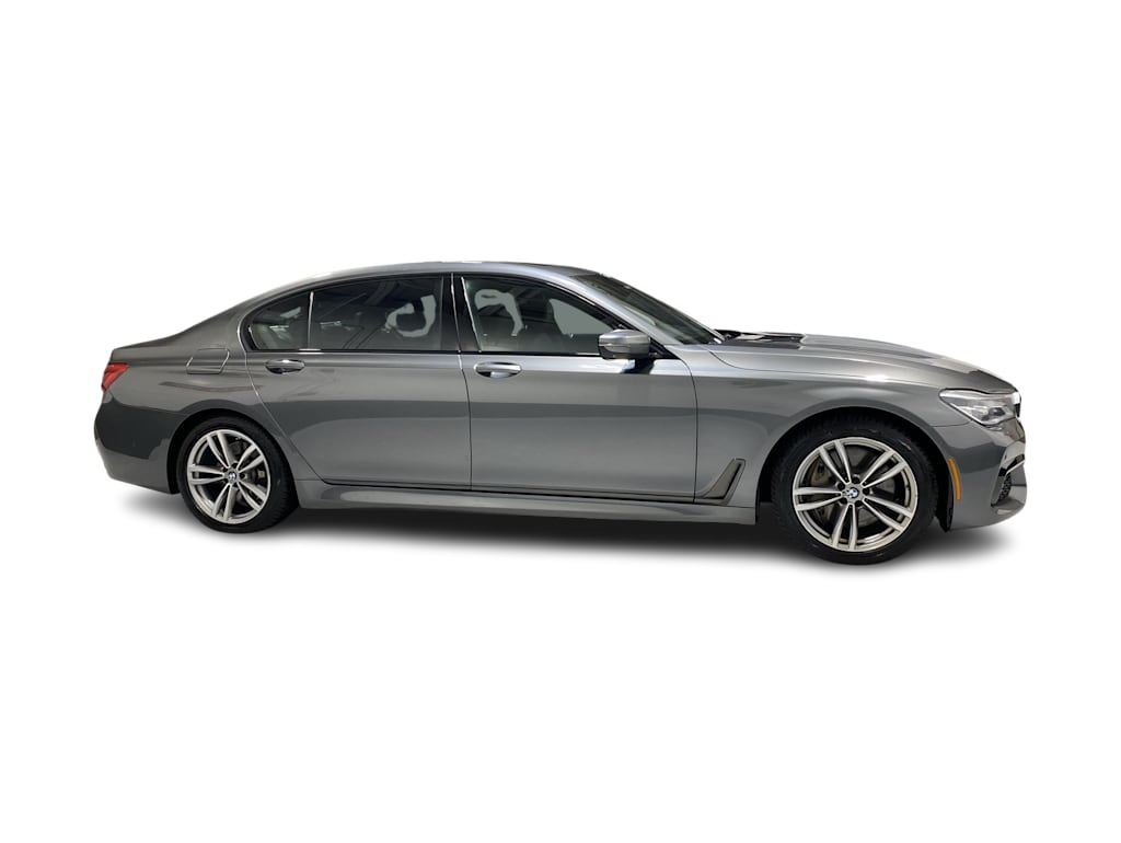 2016 BMW 7 Series 750i 27