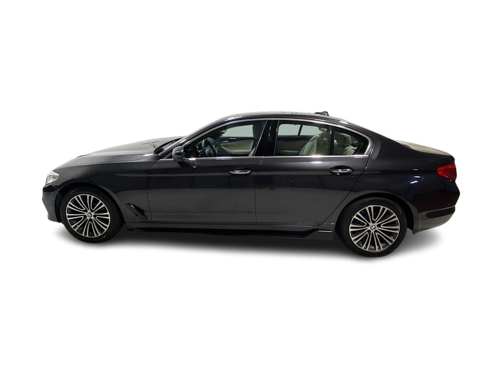 Thumbnail: 2017 BMW 5 Series - 3