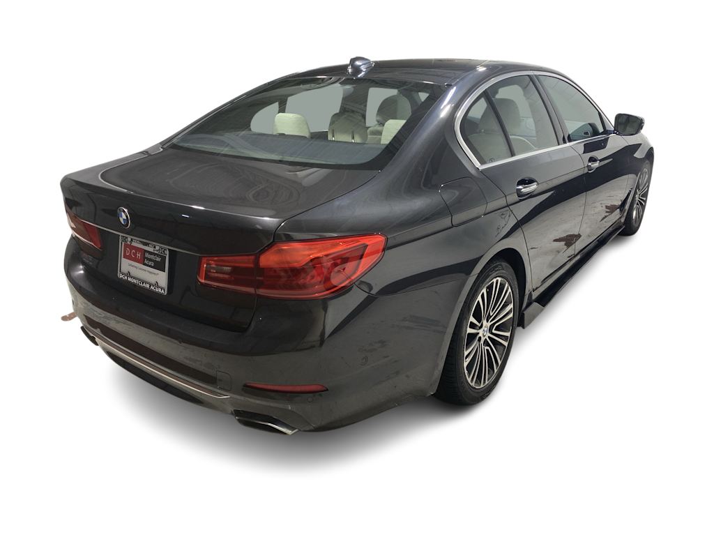 Thumbnail: 2017 BMW 5 Series - 25