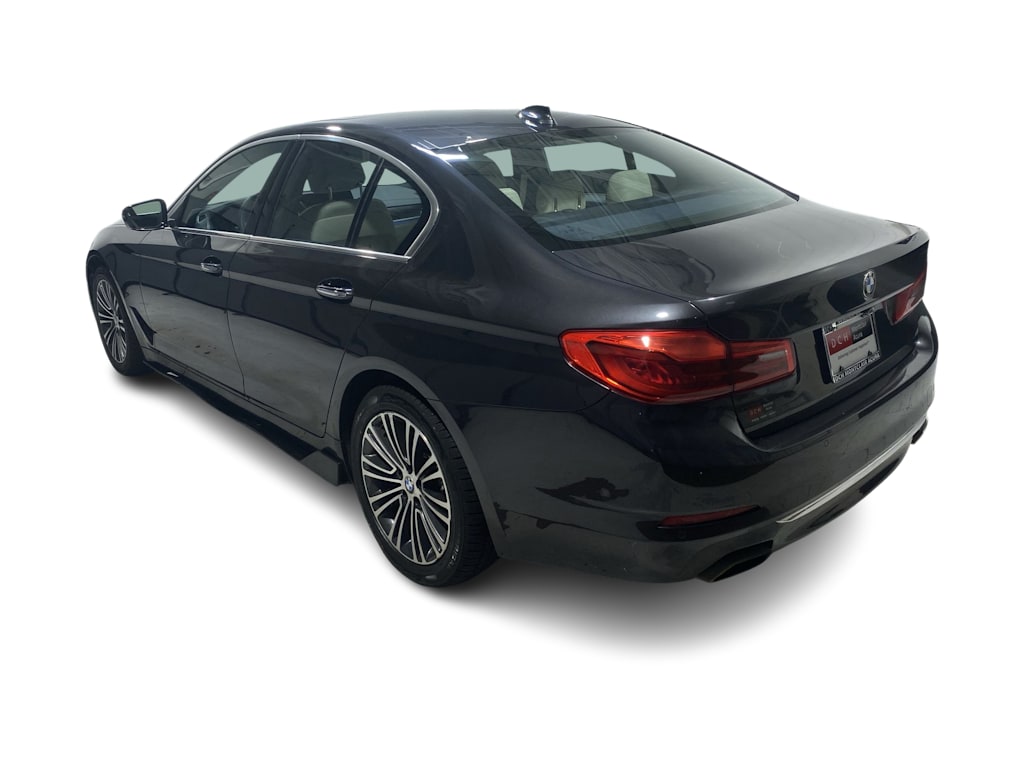 Thumbnail: 2017 BMW 5 Series - 4