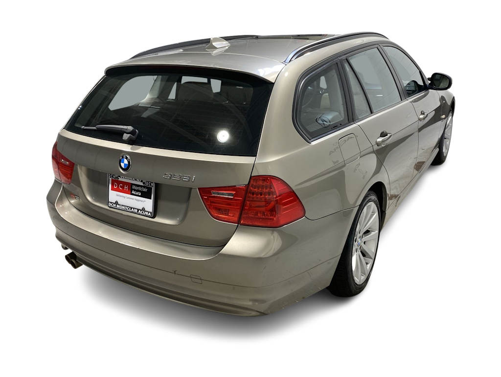 Thumbnail: 2012 BMW 3 Series - 26