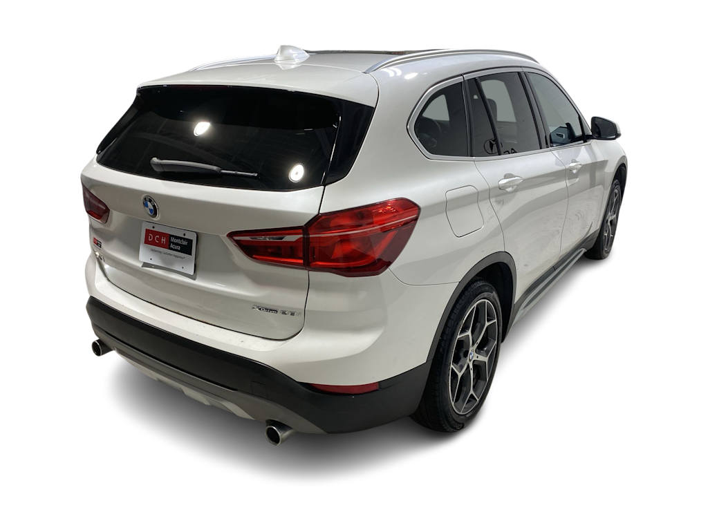 Thumbnail: 2018 BMW X1 - 26