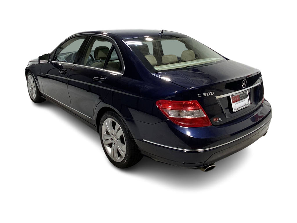 Thumbnail: 2010 Mercedes-Benz C-Class - 4