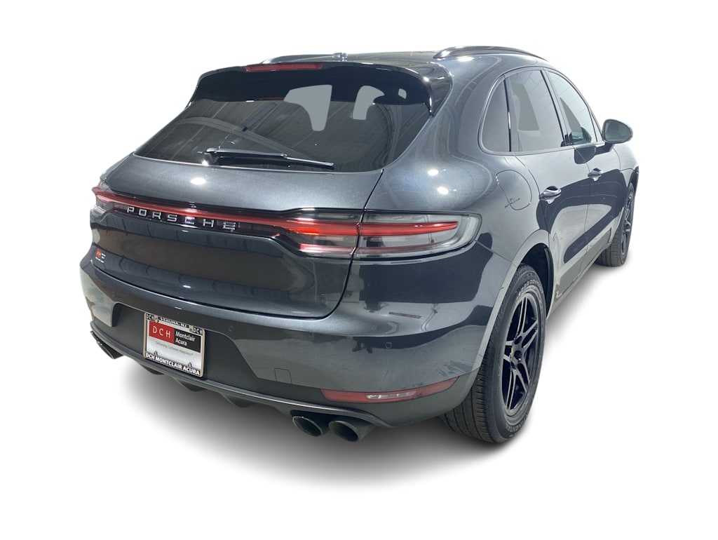 Thumbnail: 2021 Porsche Macan - 25