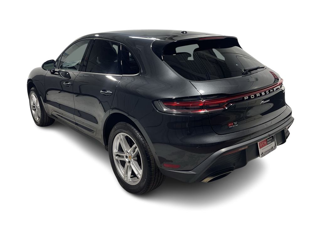 Thumbnail: 2022 Porsche Macan - 4
