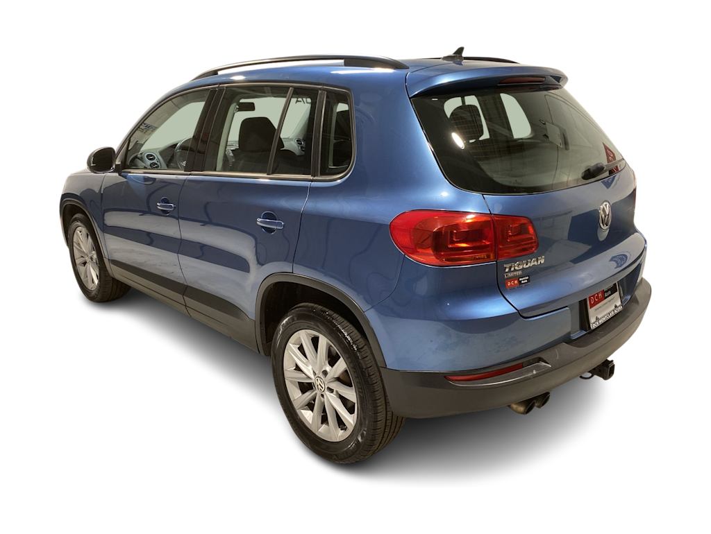 Thumbnail: 2017 Volkswagen Tiguan - 4