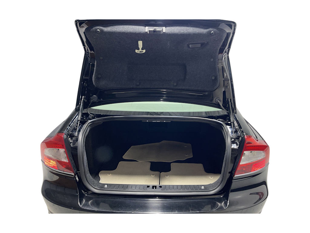 Thumbnail: 2016 Volvo S80 - 16