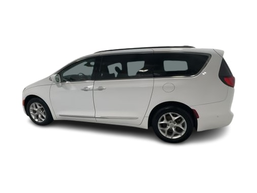 Thumbnail: 2019 Chrysler Pacifica - 3