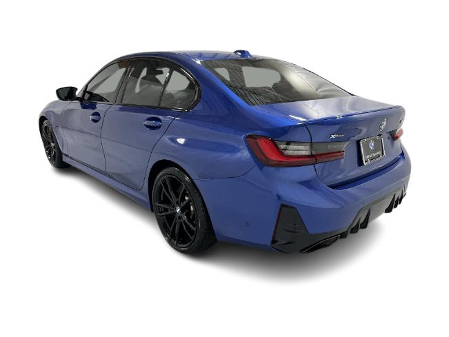Thumbnail: 2023 BMW 3 Series - 4