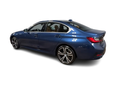 2022 BMW 3 Series 330xi 4