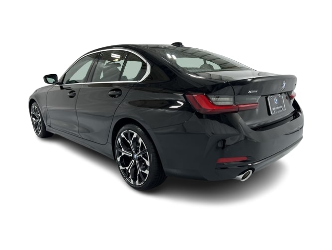 Thumbnail: 2025 BMW 3 Series - 3