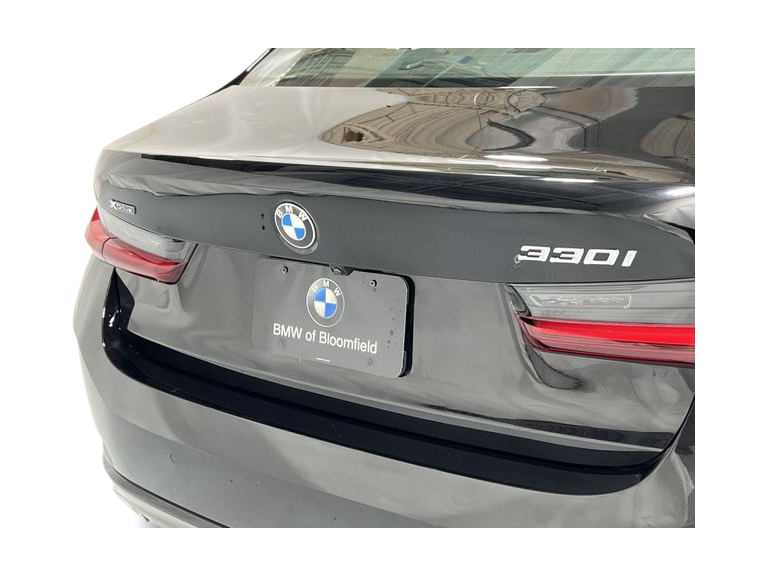 Thumbnail: 2023 BMW 3 Series - 24