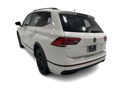 Thumbnail: 2022 Volkswagen Tiguan - 4