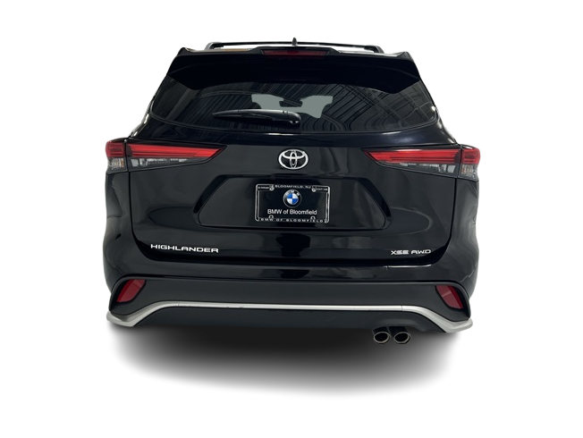 Thumbnail: 2023 Toyota Highlander - 22
