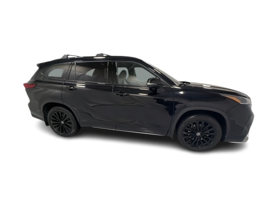 Thumbnail: 2023 Toyota Highlander - 19