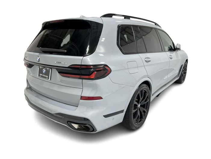 Thumbnail: 2025 BMW X7 - 21