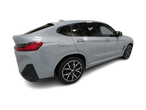 Thumbnail: 2023 BMW X4 - 19