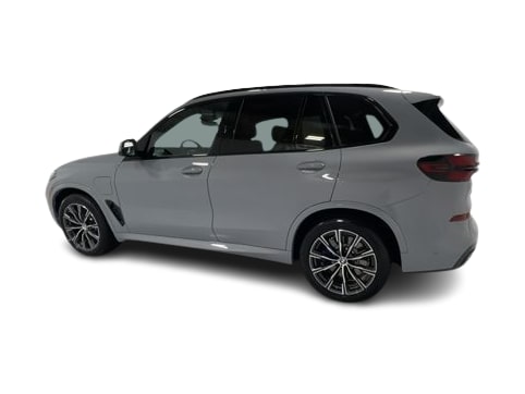 Thumbnail: 2026 BMW X5 - 3