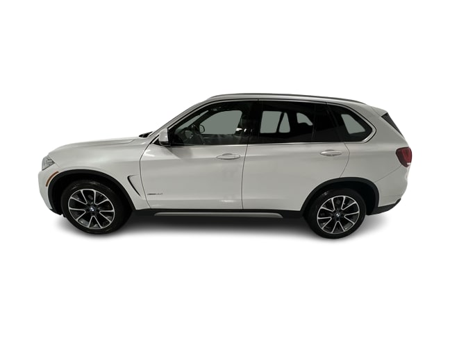 Thumbnail: 2017 BMW X5 - 21