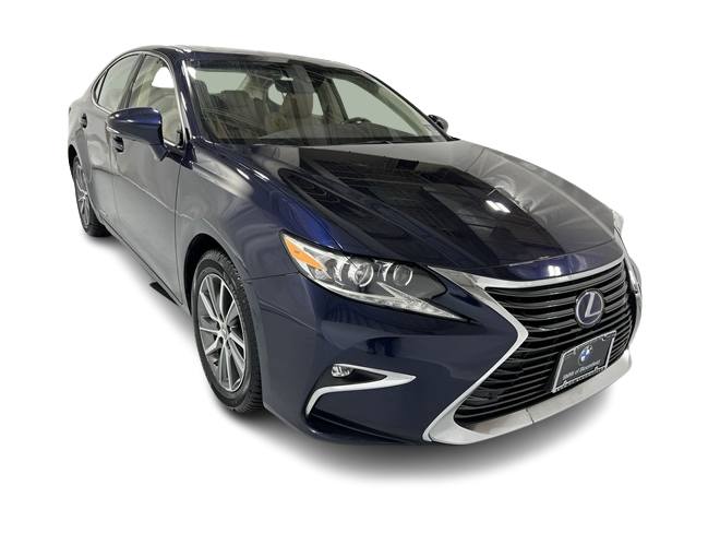 Thumbnail: 2018 Lexus ES - 24