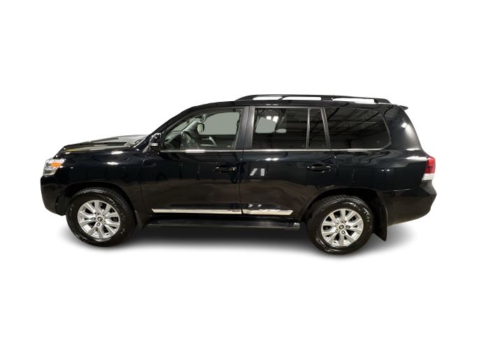 2016 Toyota Land Cruiser  23