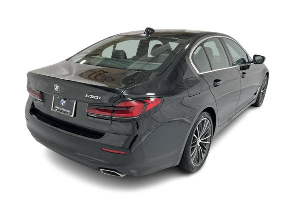 Thumbnail: 2023 BMW 5 Series - 21