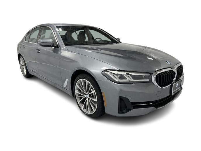 Thumbnail: 2023 BMW 5 Series - 22