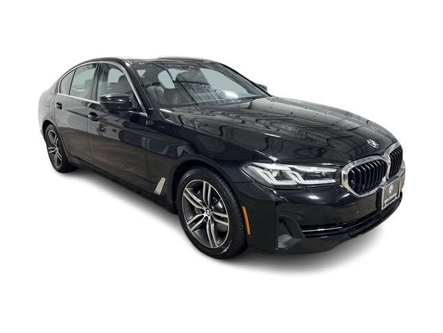 2022 BMW 5 Series 530xi 24