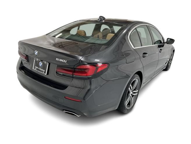 Thumbnail: 2023 BMW 5 Series - 22