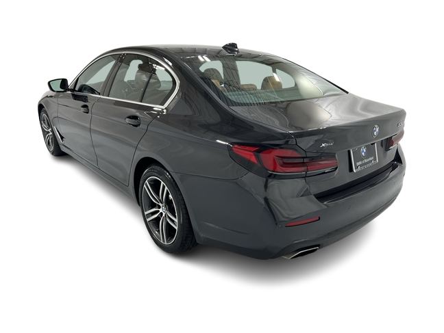 Thumbnail: 2022 BMW 5 Series - 26